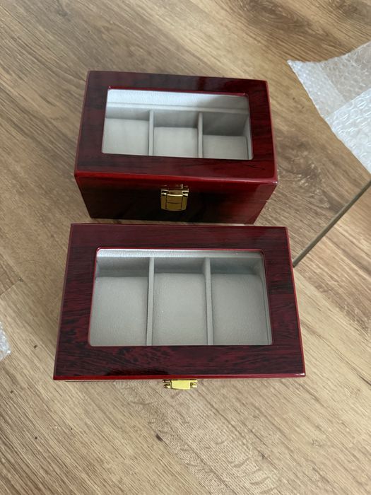 Футляр для часов, дерево.