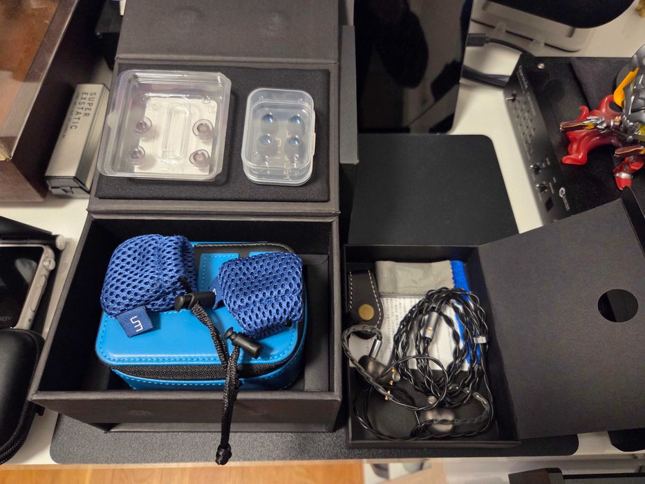 Casti IEM Unique Melody Maven II Crescent