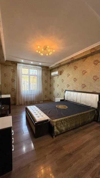 продаётся 4/6/8
габус/новостройка 
Ор-р: Алайский рынок "Басри Баба"