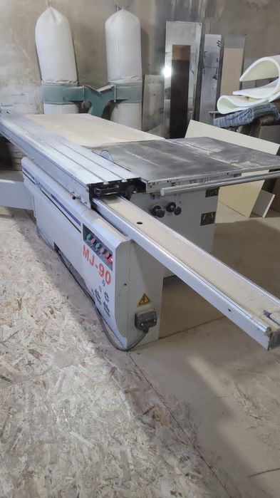 Форматно раскроичный станок