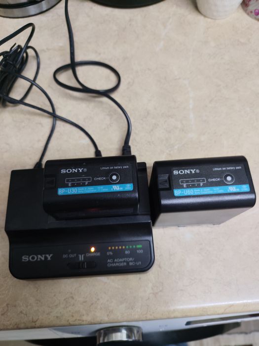 VAND Sony adaptor BC-U1, baterie BP-U30, baterie BP-U60 ,SONY HVL-LBPC și SONY SBAC-US30