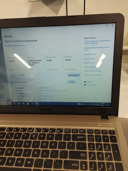 Vand laptop ASUS