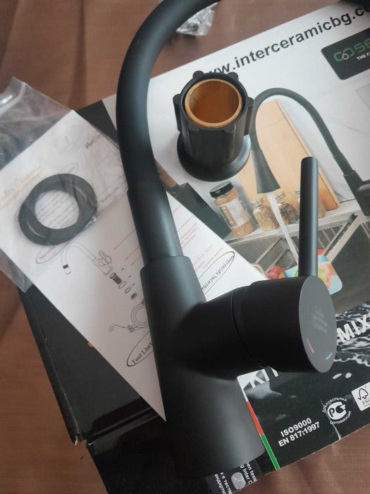 Смесител за вода,чисто нов.