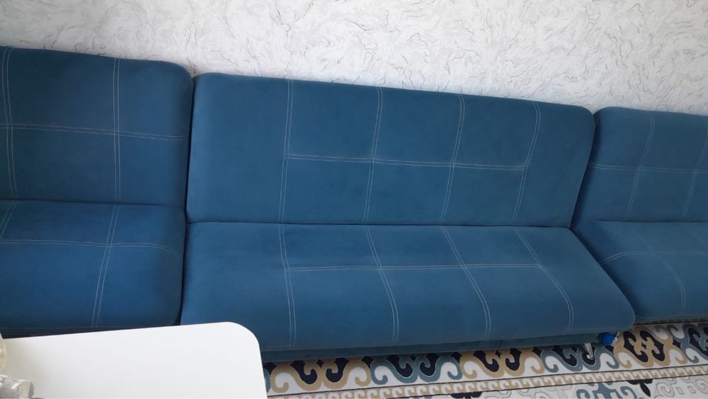 Продам диван с креслами!