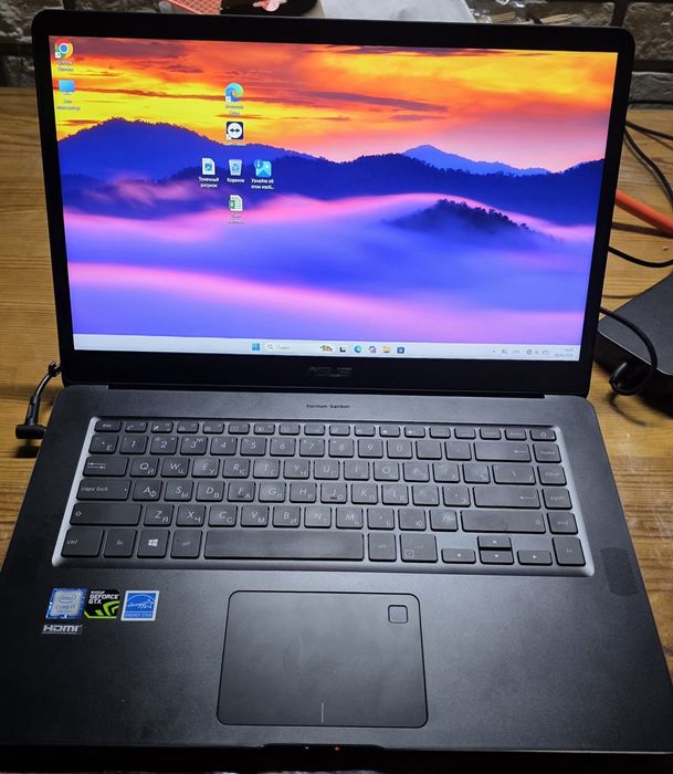 Ноутбук Zenbook Pro Asus UX550V