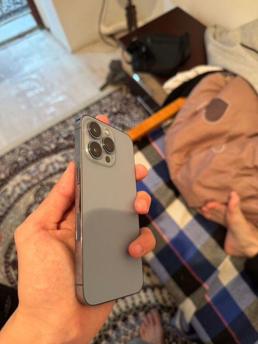 iPhone 13 Pro  /  АКБ 76%