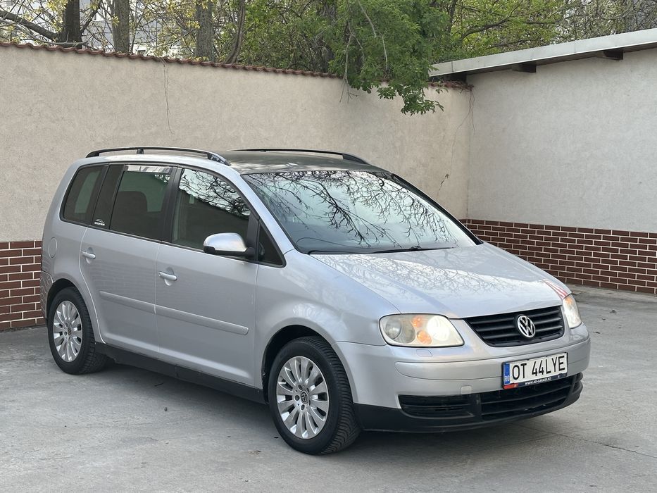 Vw Touran,  Motor 2.0 TDI , An 2005 Acte valabile. Pret 1750 euro