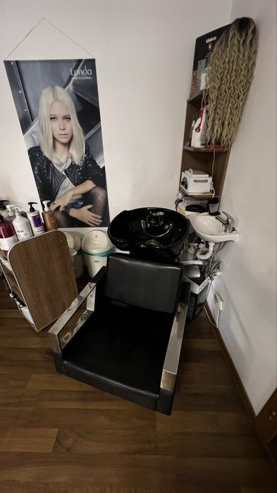 Post de manichiură  și coafură in Centrul Civic