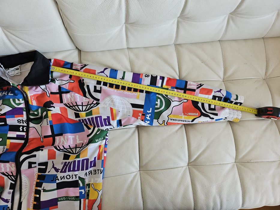 Geaca Puma unisex, marimea S, subtire cu captuseala usoara perforata