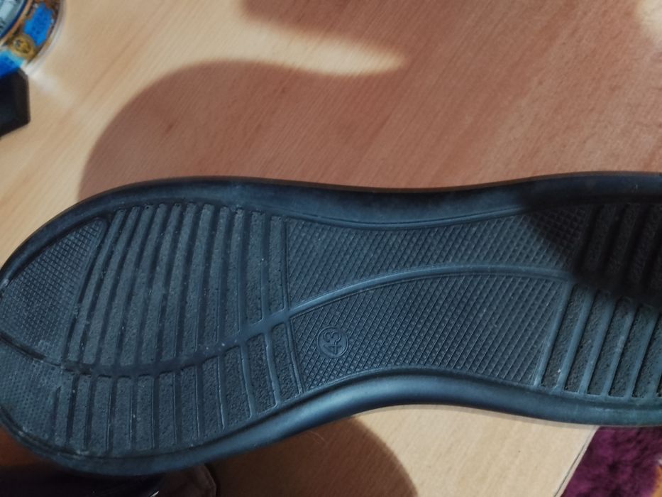 Черни обувки нови номер 43