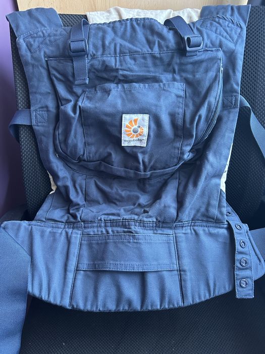 Marsupiu ergobaby