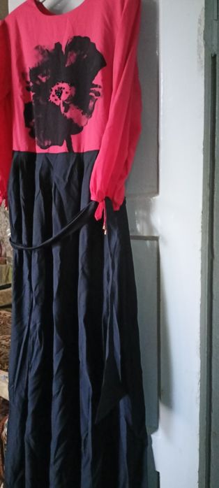 Платье турецкое продам срочно.