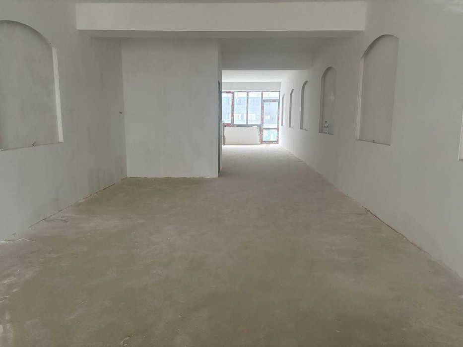 Нотурар бино сотилади, дукон ёки офис учун кулай жой