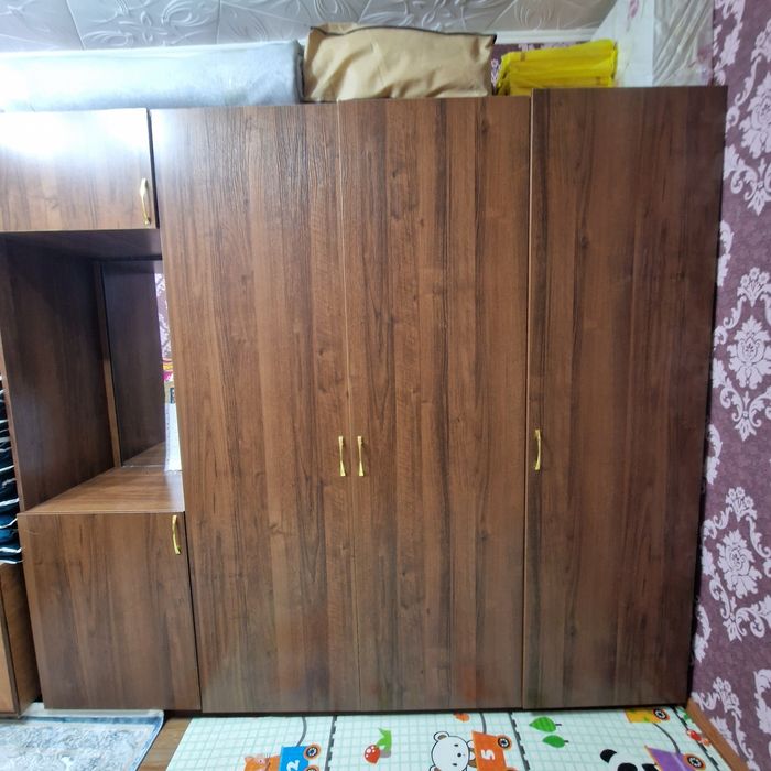 Продам спальный гарнитур