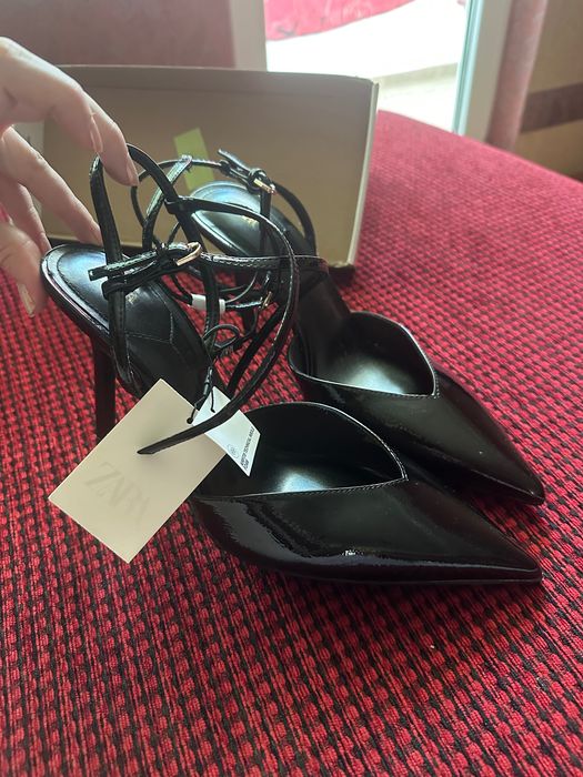 Нови Елегантни токчета на Zara