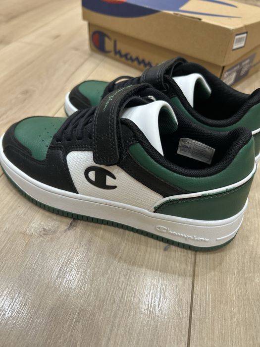 Нови сникърси Champion маратонки за момче