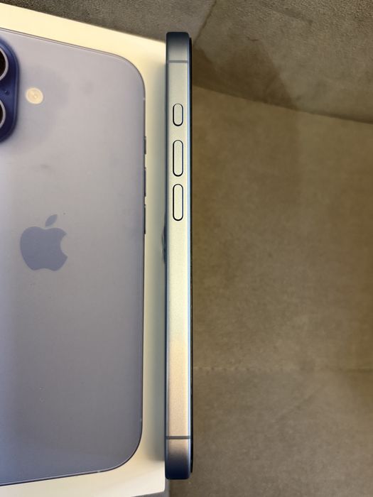 iPhone 17 в Идеальном состоянии Верифицированный