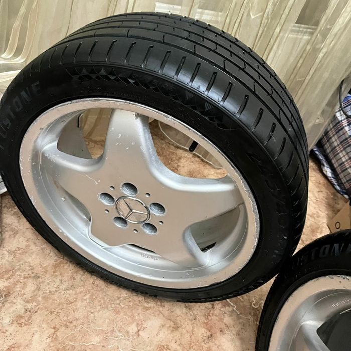 Продам шины Kustone 245/40/18