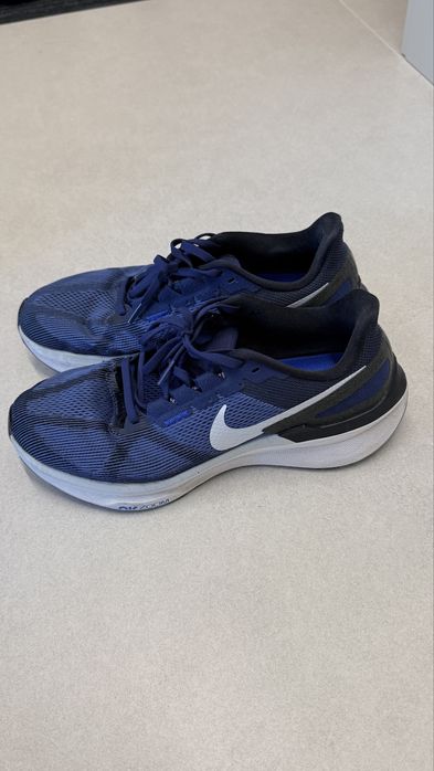 Продам кроссовки Nike оригинал размер 41