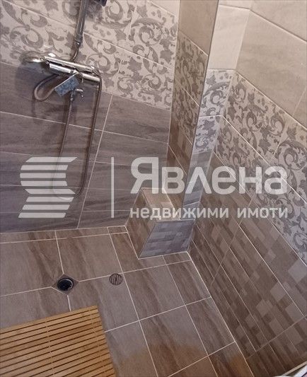 Продава се Тристаен апартамент в Варна, Левски - 78 кв.м за 2113 €/кв.м - Снимка #6