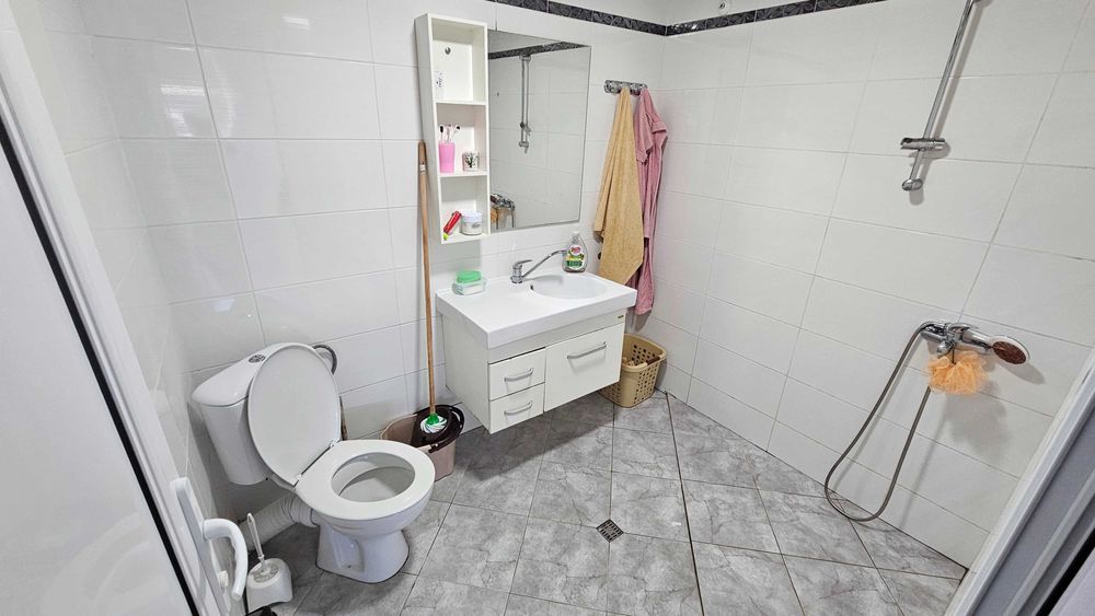 Продава се Четиристаен апартамент в Разград, Освобождение - 89 кв.м за 1433 €/кв.м - Снимка #11