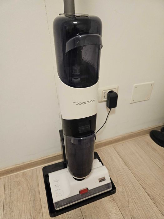 Aspirator vertical cu spalare (2 in 1) Roborock Dyad