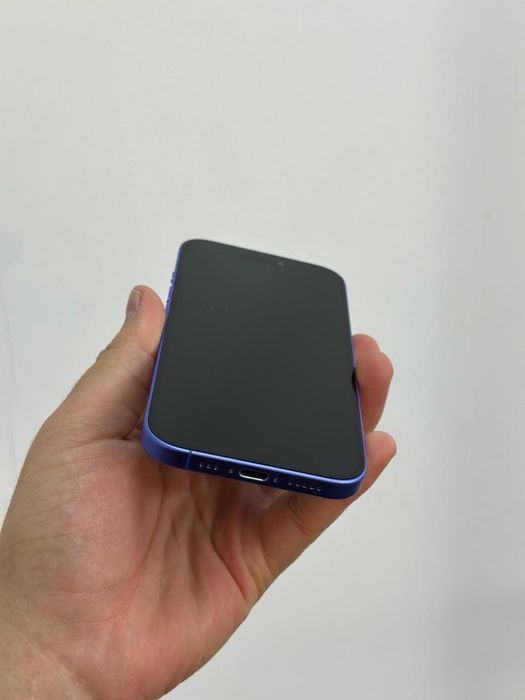 Продам Iphone 16