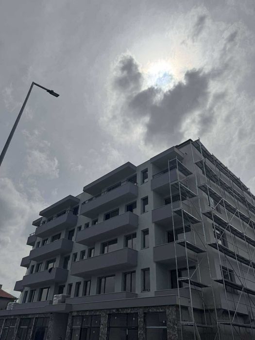 Продава се Тристаен апартамент в Айтос - 100 кв.м за 933 €/кв.м - Снимка #2