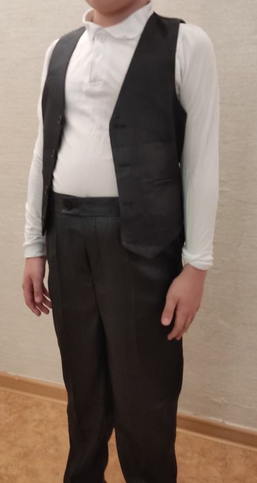 Продам костюм на мальчика