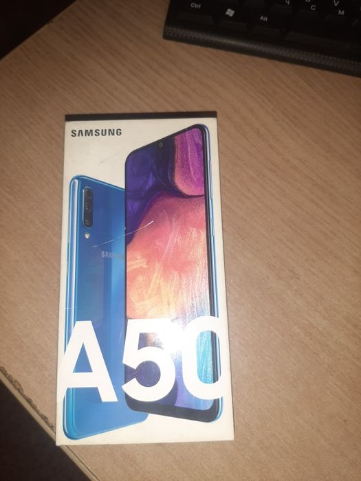 Samsung a50 в хорошем состоянии