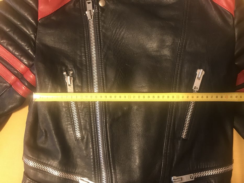 Geaca de motor piele naturala - disponibila cea negru cu rosu