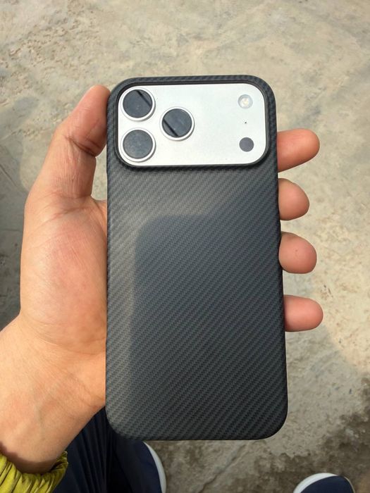 Iphone 17 pro max silver