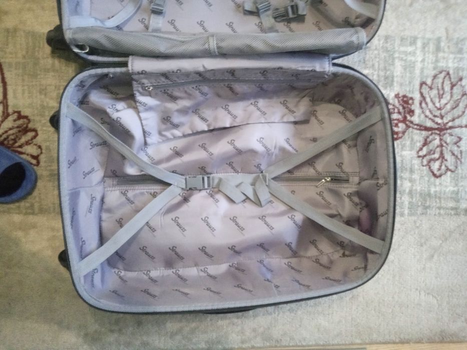 Куфар карета с колела 63 литра