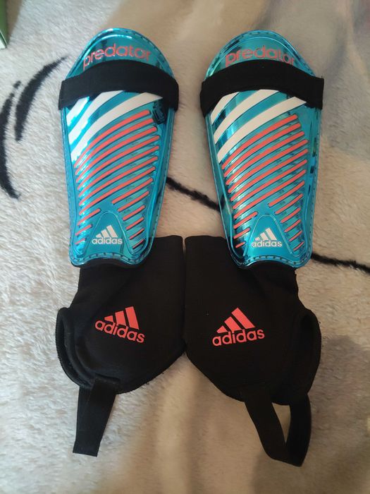 Футболни кори Адидас