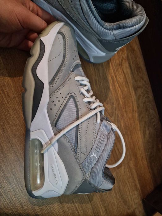 Nike Jordan Max Aura 2 – оригинални, номер 40, сиви