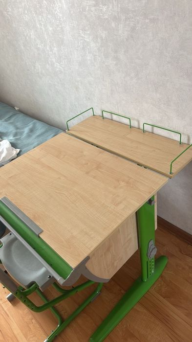 Продам парту +стул