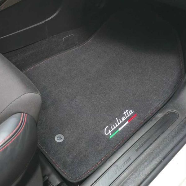 Стелки за Alfa Romeo Giulietta 2010 - 2020