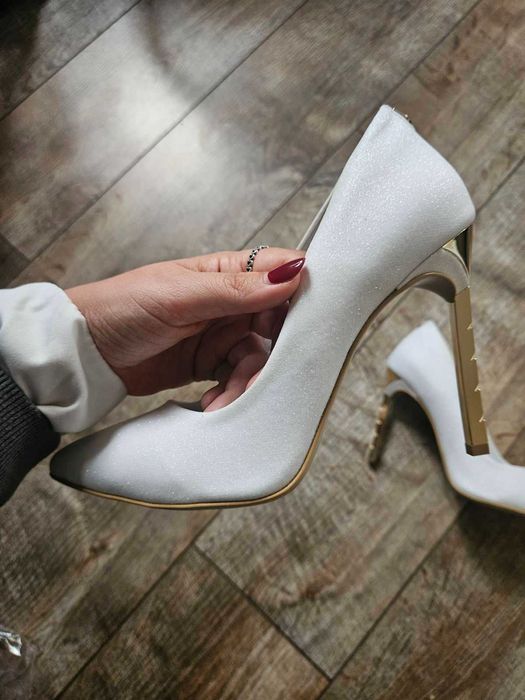 Елегантни обувки R. Polanski