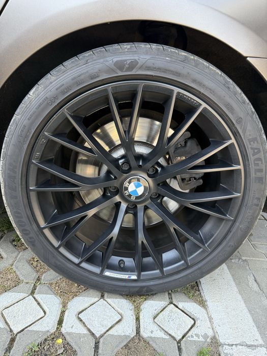 Летни гуми с джанти 19 цола спорт пакет за BMW