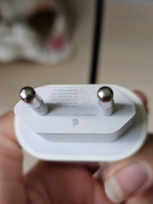 Продаю блок питания для Iphone