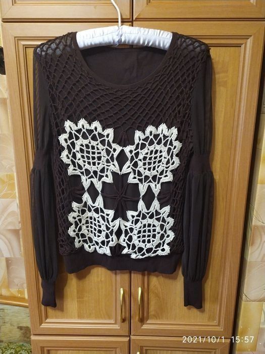 Кофточки женские разные.