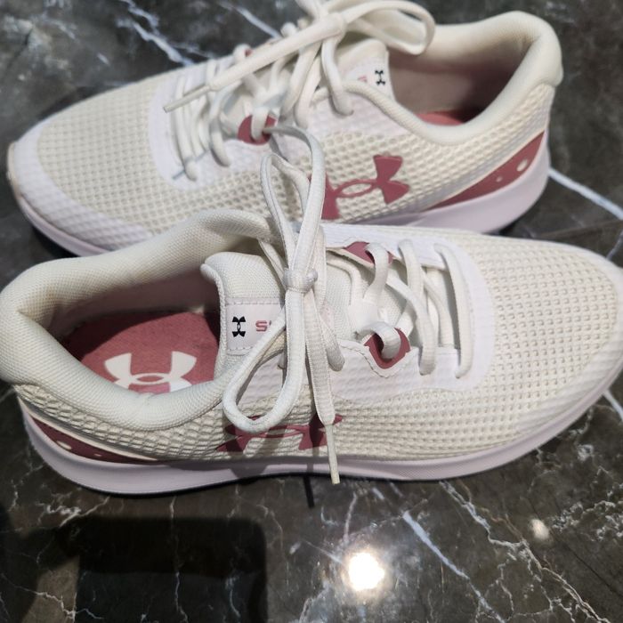 Дамски маратонки Under Armour