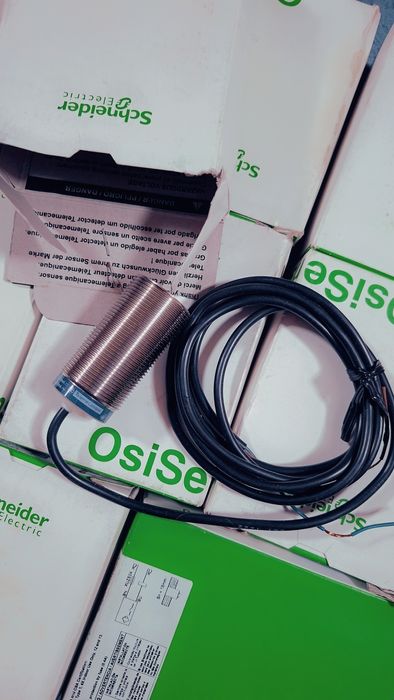 Индуктивный датчик Schneider XS630B1MAL2