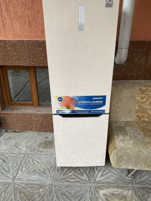 Холодильник бу продается