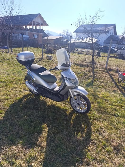 Vând scuter Piaggio Beverly 250 cc