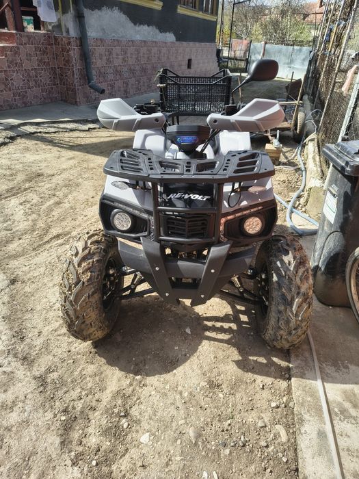 Vând atv automat de 250 cc