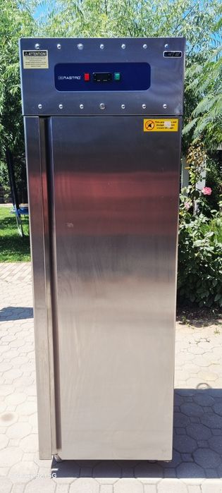 Congelator profesional inox 700 L  an 2020.