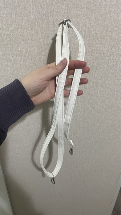 Продам сумку белую