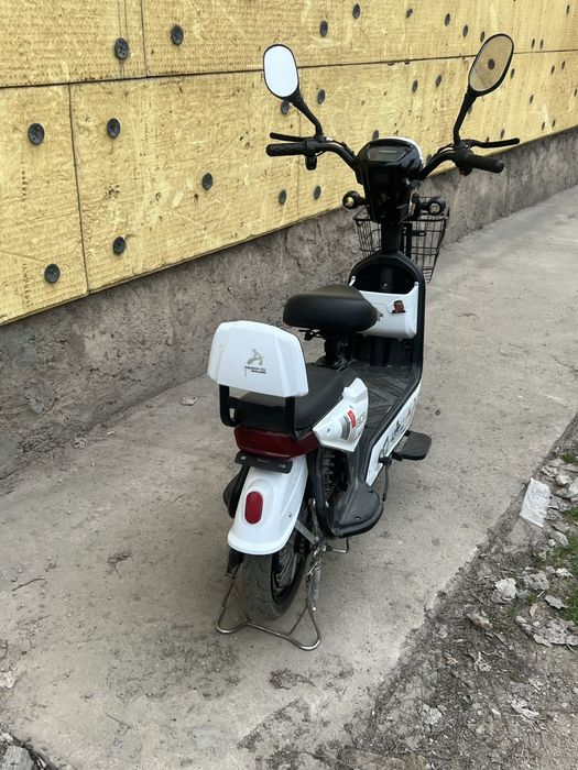 Электроскутер в хорошем состояни