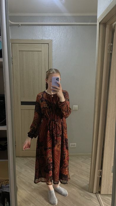 Продам платье 2000